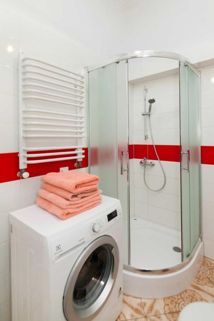 Три Кімнати Вулиця Грушевського 9 Центр Міста Львів Apartamento Exterior foto