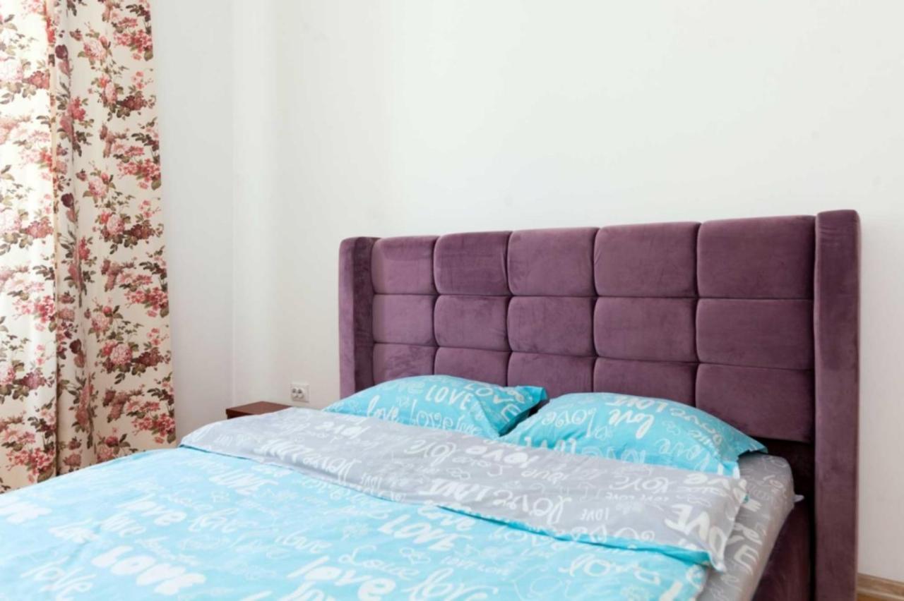 Три Кімнати Вулиця Грушевського 9 Центр Міста Львів Apartamento Exterior foto